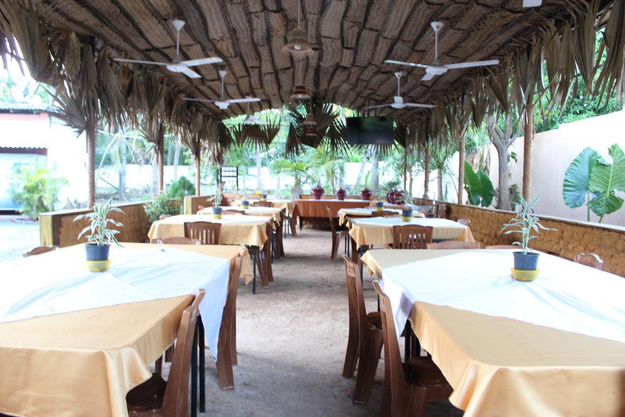 Nirmala Hotel And Restaurant Polonnaruwa Ngoại thất bức ảnh